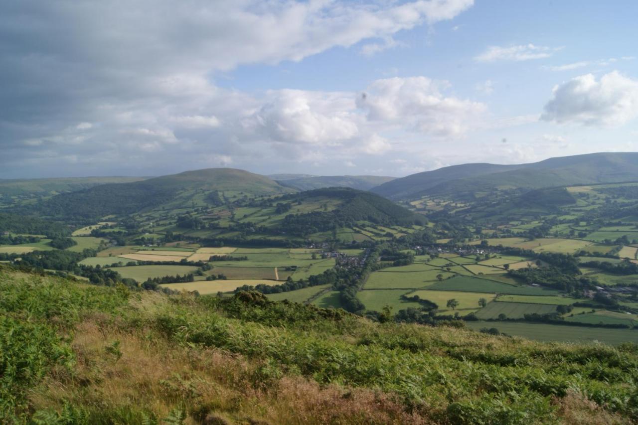 Bed and Breakfast The Granary Talgarth Esterno foto